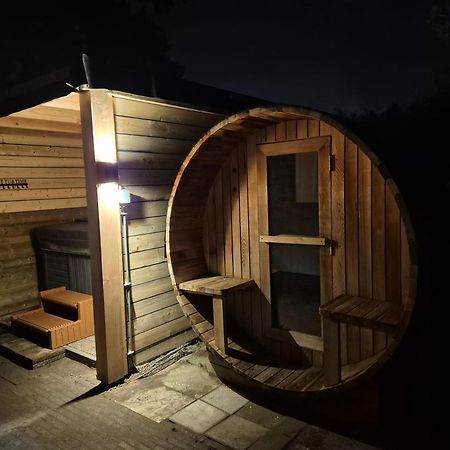 Luxe Boshuisje Met Prive Wellness & Jacuzzi Op De Veluwe Ermelo Exterior photo